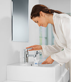 Дозатор Grohe Essentials 40394000