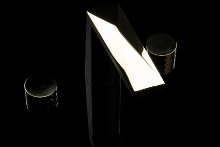 Смеситель Boheme Venturo 150-BG-DIAMOND для раковины, ручка Diamond, черный/золото