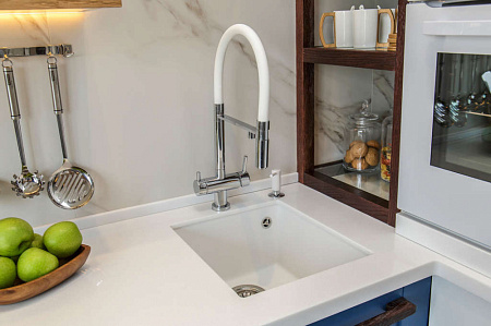 Кухонная мойка Omoikiri Bosen 41-WH 41х50 белый
