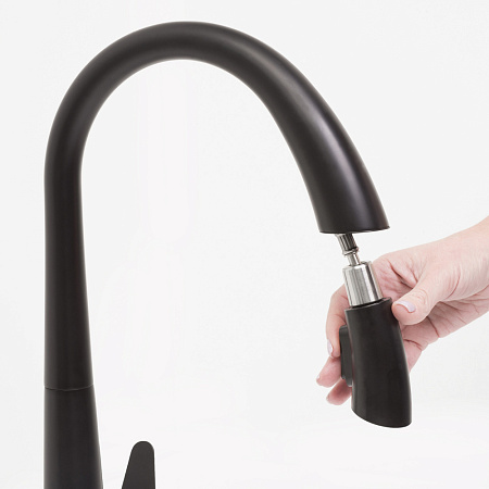 Смеситель WasserKRAFT A8667 для кухонной мойки, с выдвижным изливом, черный