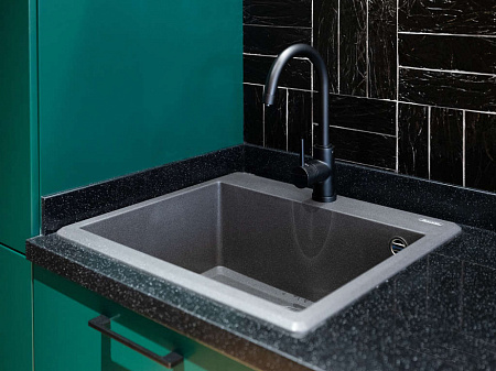 Кухонная мойка Omoikiri Tedori 57-PL 57х51 платина