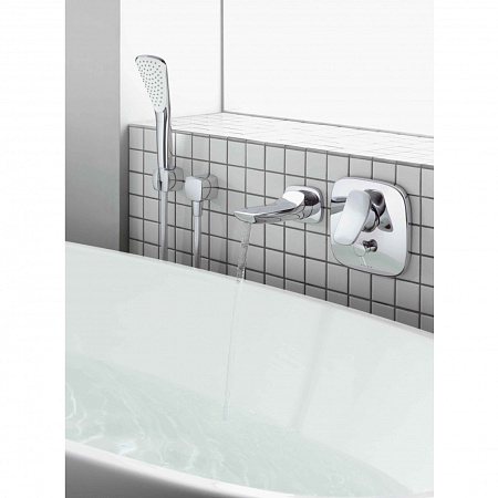 Смеситель Kludi Ambienta 536500575 для ванны с душем, хром