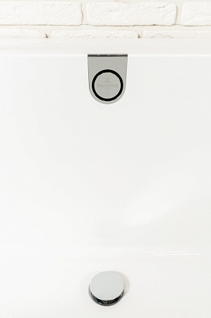 Ванна квариловая Villeroy & Boch Oberon 2.0 SOLO UBQ181OBR2DV-01 180х80 см, альпийский белый