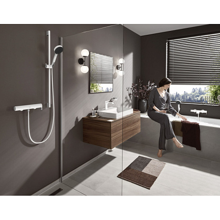 Смеситель Hansgrohe Vivenis 75620700 для душа, белый матовый