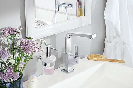 Держатель для стаканов Grohe Essentials Cube 40508001