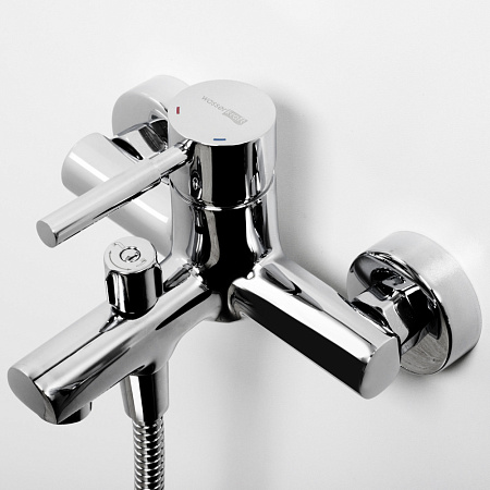 Смеситель WasserKRAFT Main 4101 для ванны с коротким изливом