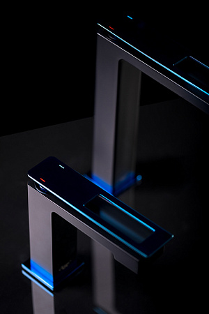 Смеситель Boheme Q 142-BUW для раковины, черный/синий