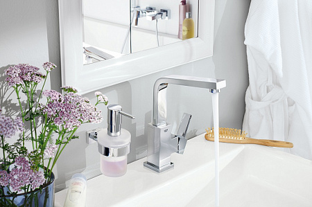 Держатель для стаканов Grohe Essentials Cube 40508001