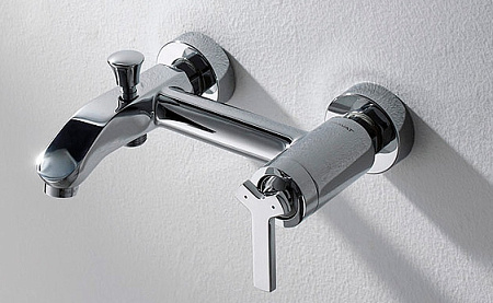 Смеситель Bravat Waterfall F673107C-01 для ванны с душем