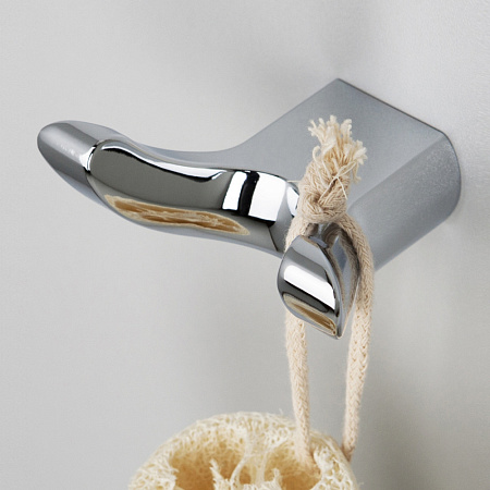 Крючок WasserKRAFT Berkel K-6823D двойной, хром