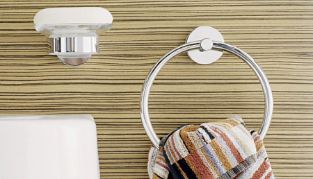 Полотенцедержатель Grohe Essentials 40365001 кольцо, хром